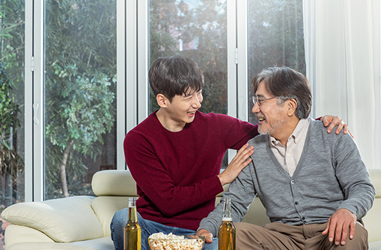공기가 좋다고 아버지께서 엄지척을 하세요!